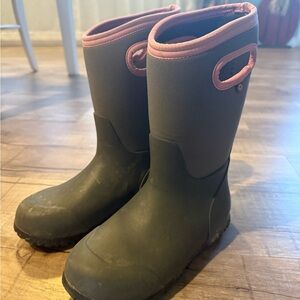 Kids Waterproof Bog Boots - Gray and Pink